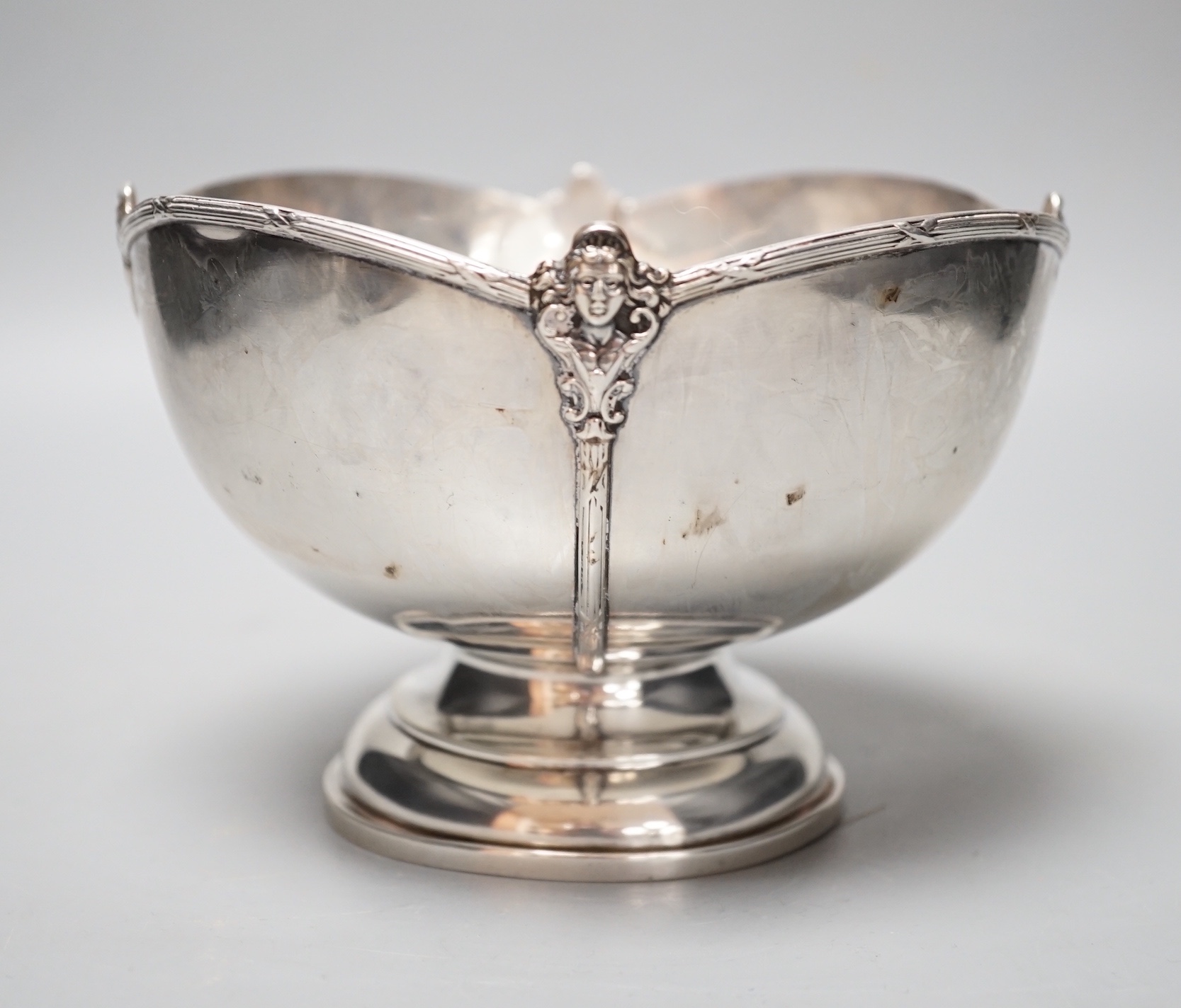An Edwardian silver rose bowl, Birmingham, 1909, diameter 16.1cm, 9.5oz.